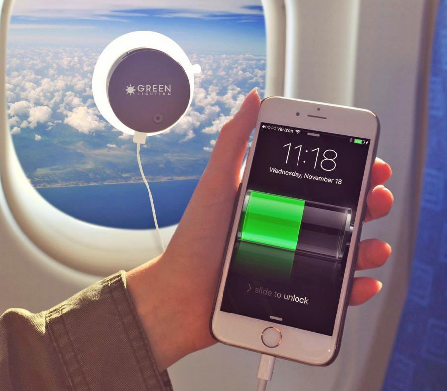 this-solar-phone-charger-attaches-to-any-window-charges-your-phone-via-the-sun-0
